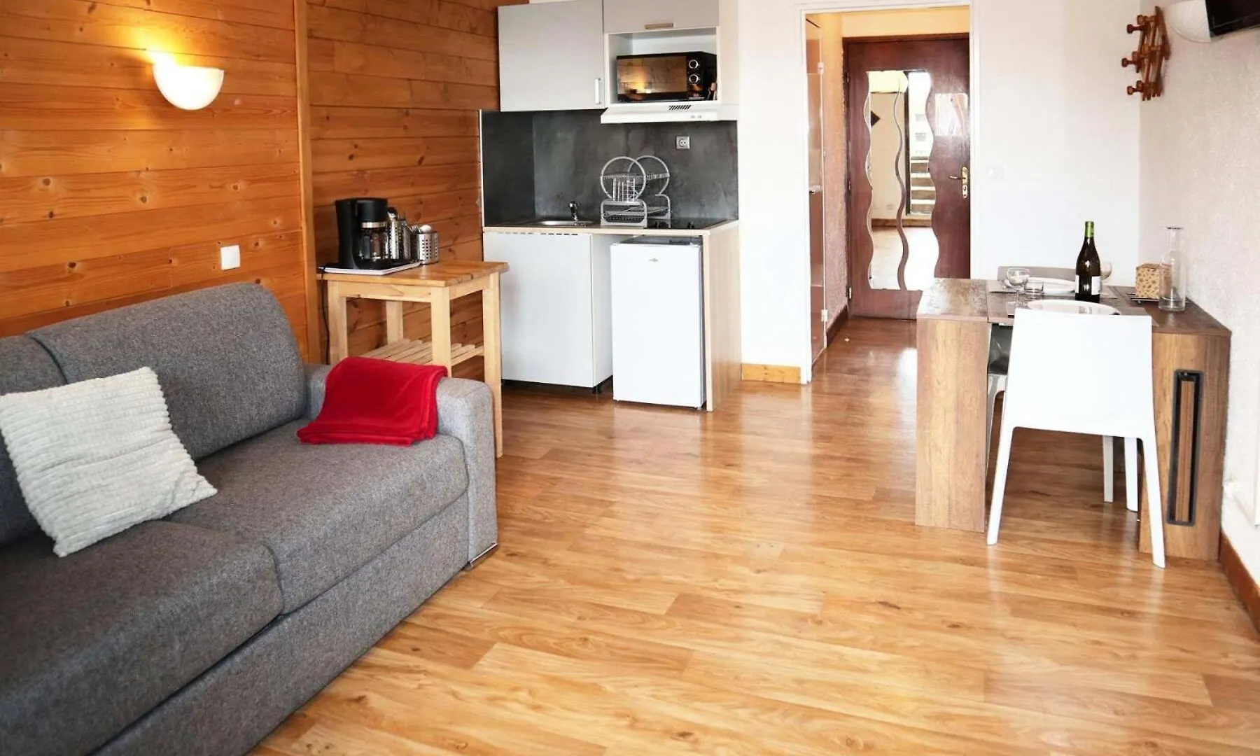 Residence Le 1650 - Studio Pour 2 Personnes Coeur De Station Des Orres 1650 Mae-5921 contacts